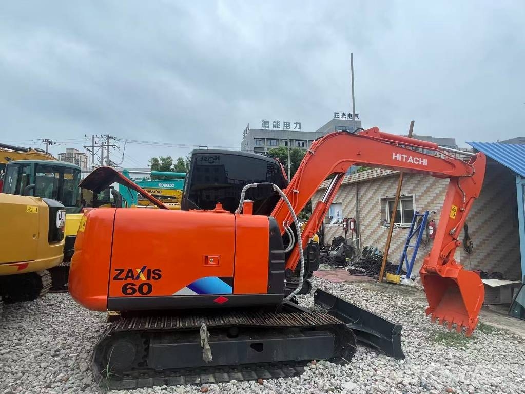 Hitachi ZX 60 Minigraafmachines < 7t