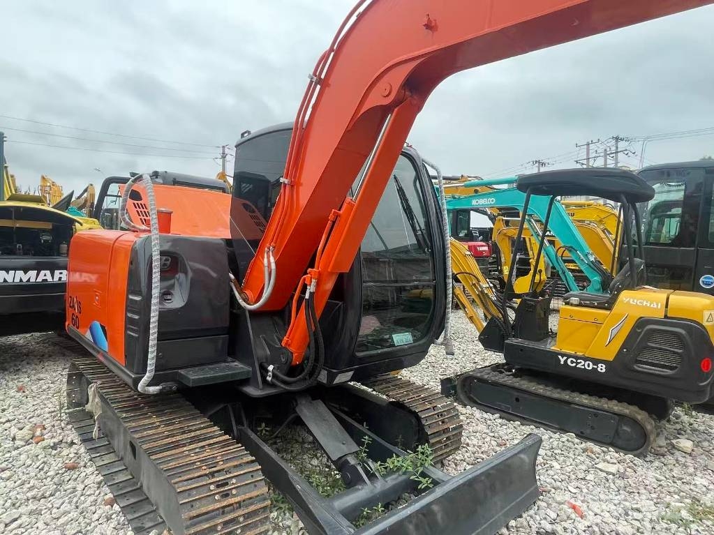 Hitachi ZX 60 Minigraafmachines < 7t