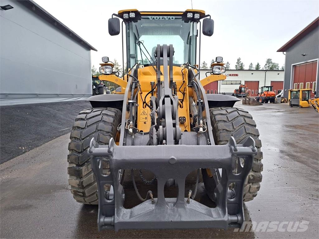 Volvo L60H  -VÄHÄN AJETTU- Iekrāvēji uz riteņiem