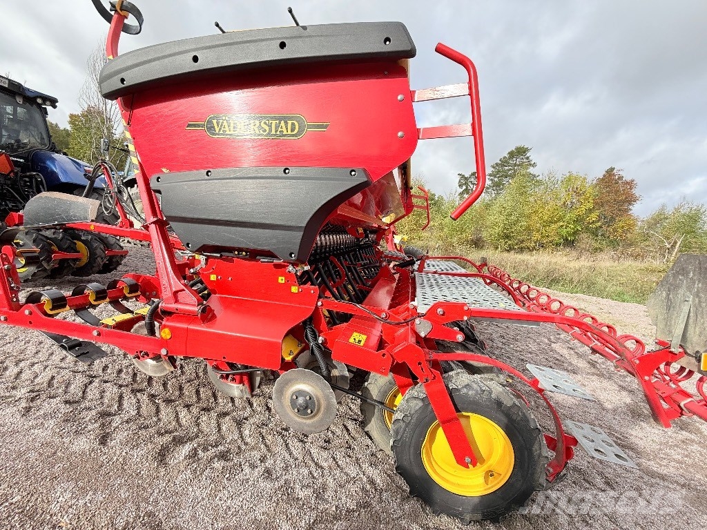 Väderstad Rapid RD400C Combination drills