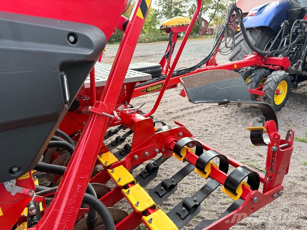 Väderstad Rapid RD400C Combination drills