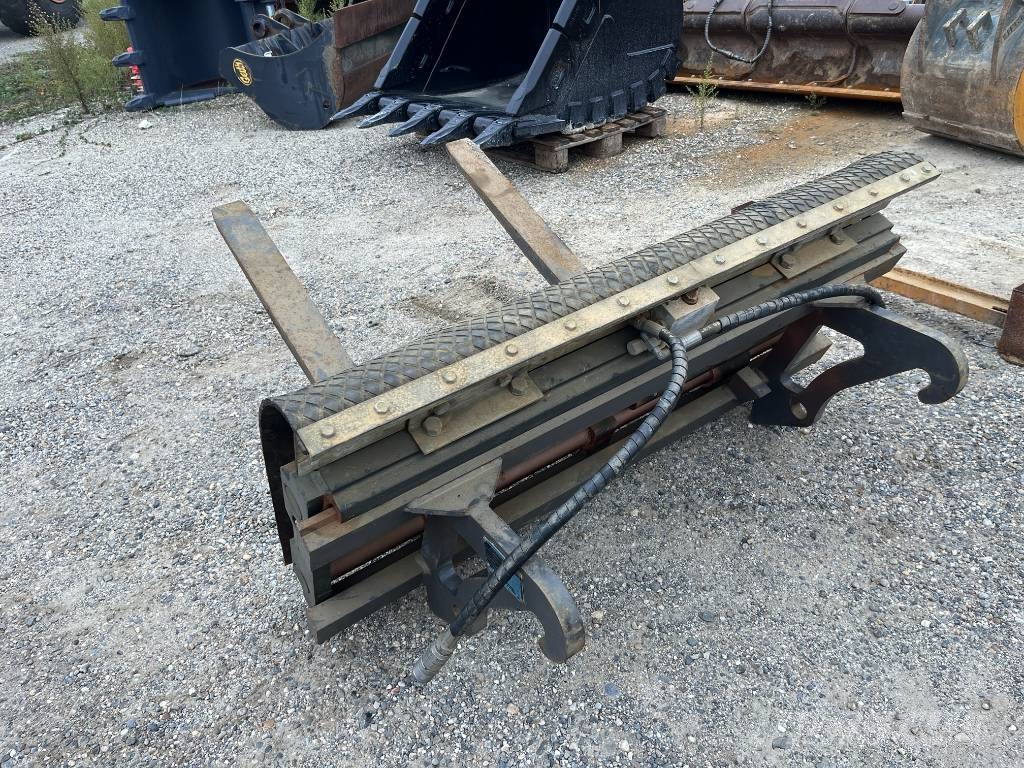 Volvo L 28 F 轮式装载机