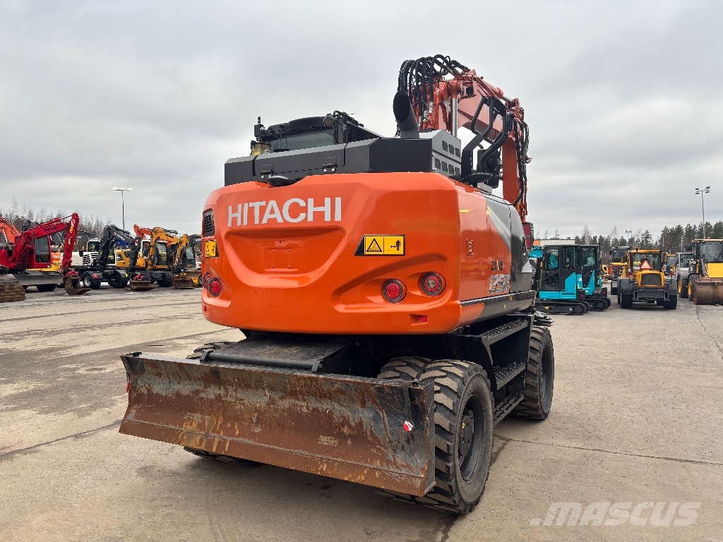 Hitachi ZX 135 W-7 / Pyörittäjä, 3 kauhaa, Rasvari, StageV حفارات بعجل