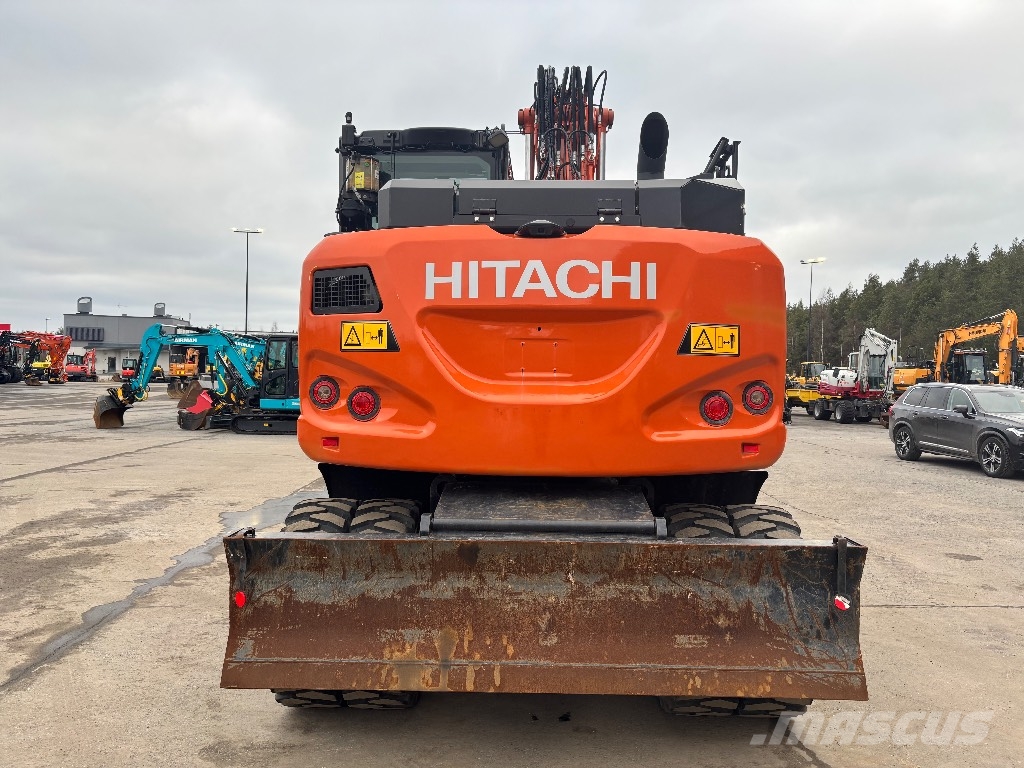 Hitachi ZX 135 W-7 / Pyörittäjä, 3 kauhaa, Rasvari, StageV حفارات بعجل