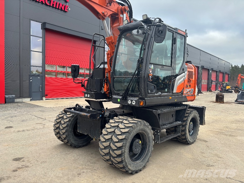 Hitachi ZX 135 W-7 / Pyörittäjä, 3 kauhaa, Rasvari, StageV حفارات بعجل