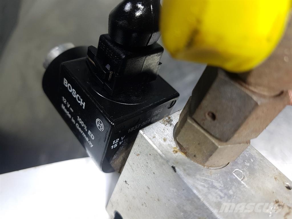 Kramer 320 - 3/2 Valve-Wegeventil-Ventiel 12V Hidraulika