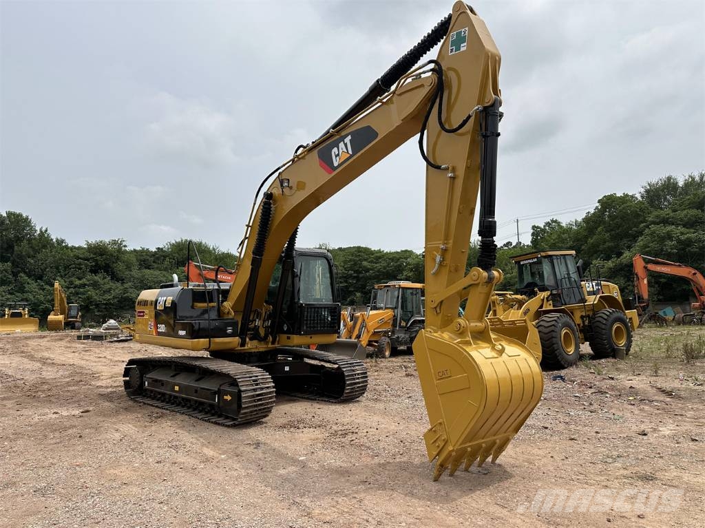 CAT 320D 대형 굴삭기 29톤 이상