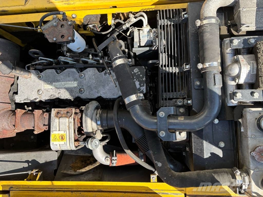 Komatsu PC 290 LC-8 حفارات زحافة