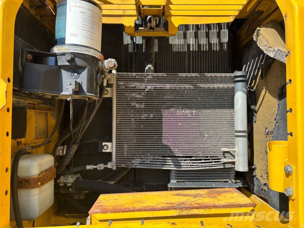 Komatsu PC 290 LC-8 حفارات زحافة