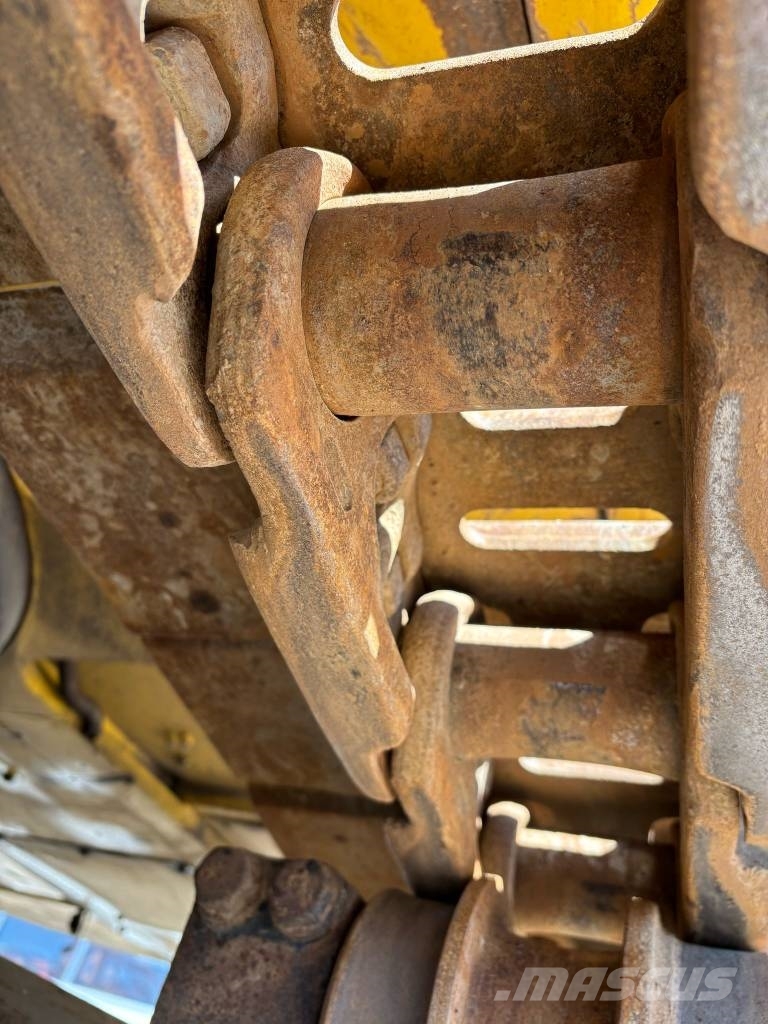 Komatsu PC 290 LC-8 حفارات زحافة