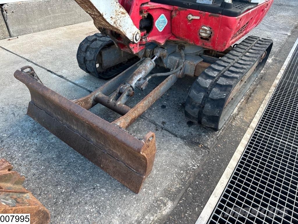 Takeuchi TB216 2700 hr, 11,5 kW, 1770 kg, 2017 Mini bagri <7t
