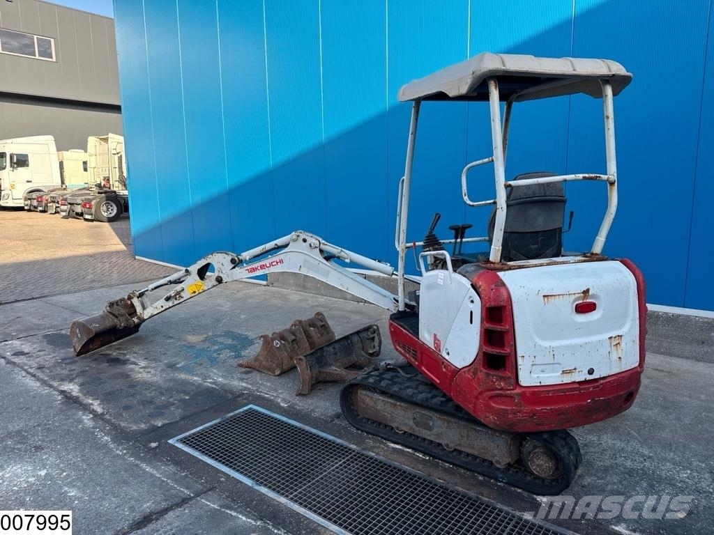Takeuchi TB216 2700 hr, 11,5 kW, 1770 kg, 2017 Mini bagri <7t