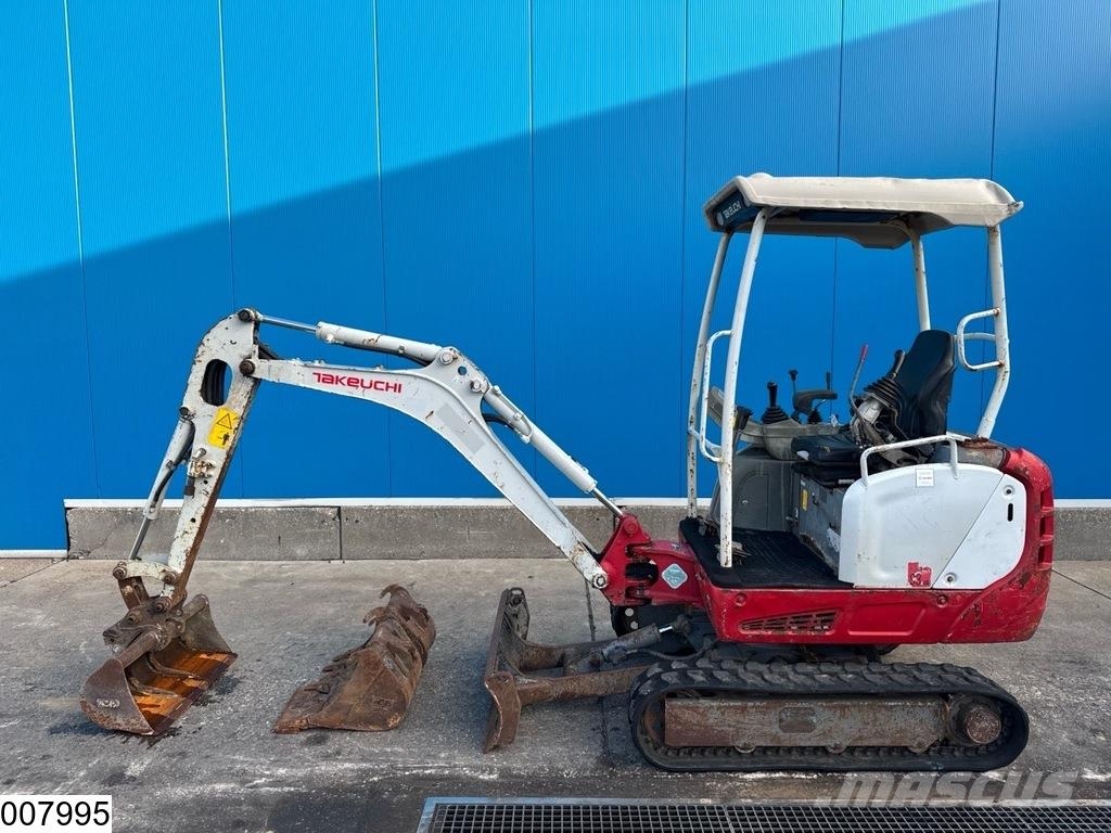 Takeuchi TB216 2700 hr, 11,5 kW, 1770 kg, 2017 Mini bagri <7t