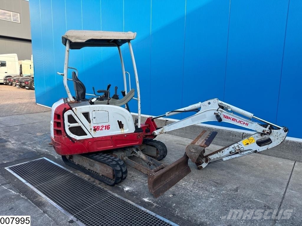Takeuchi TB216 2700 hr, 11,5 kW, 1770 kg, 2017 Mini bagri <7t