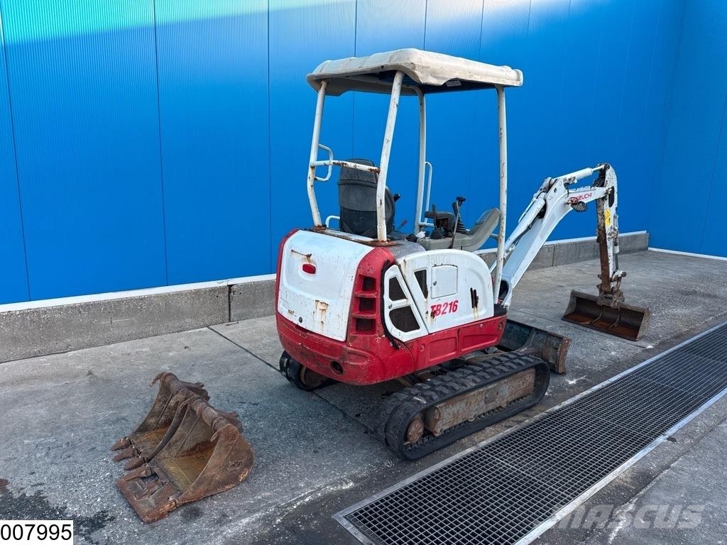 Takeuchi TB216 2700 hr, 11,5 kW, 1770 kg, 2017 Mini bagri <7t