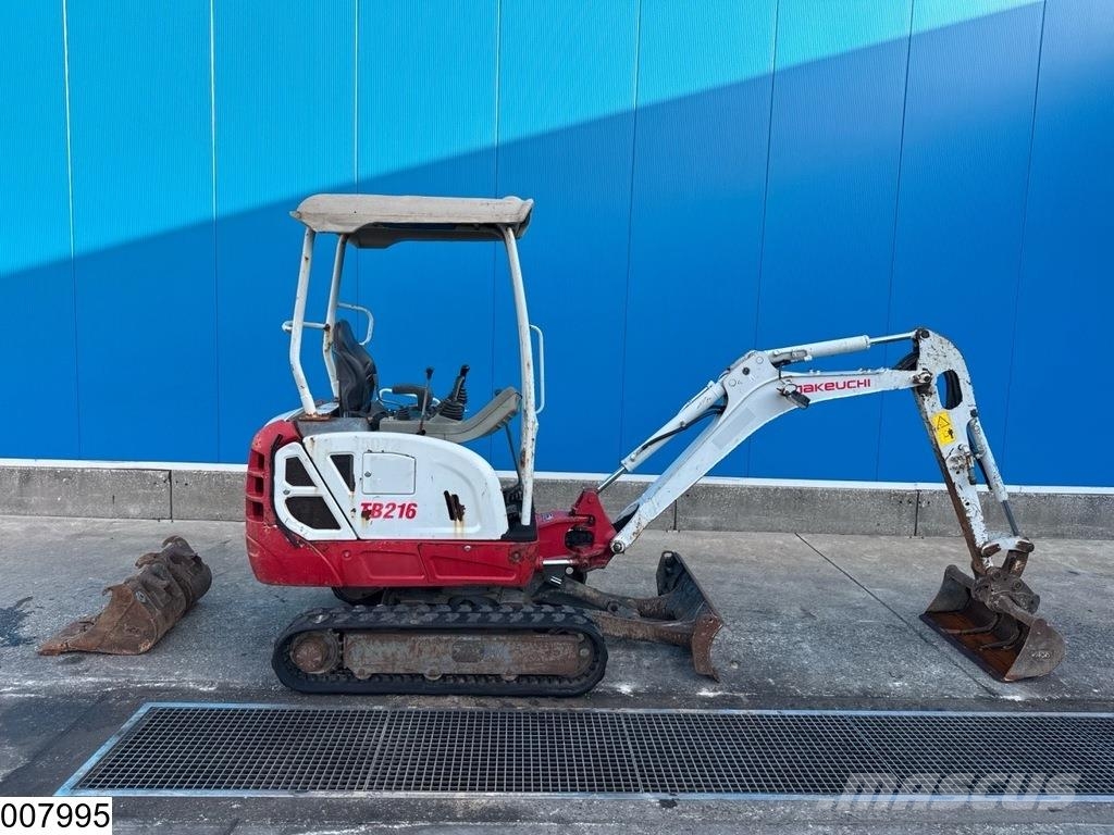 Takeuchi TB216 2700 hr, 11,5 kW, 1770 kg, 2017 Mini bagri <7t