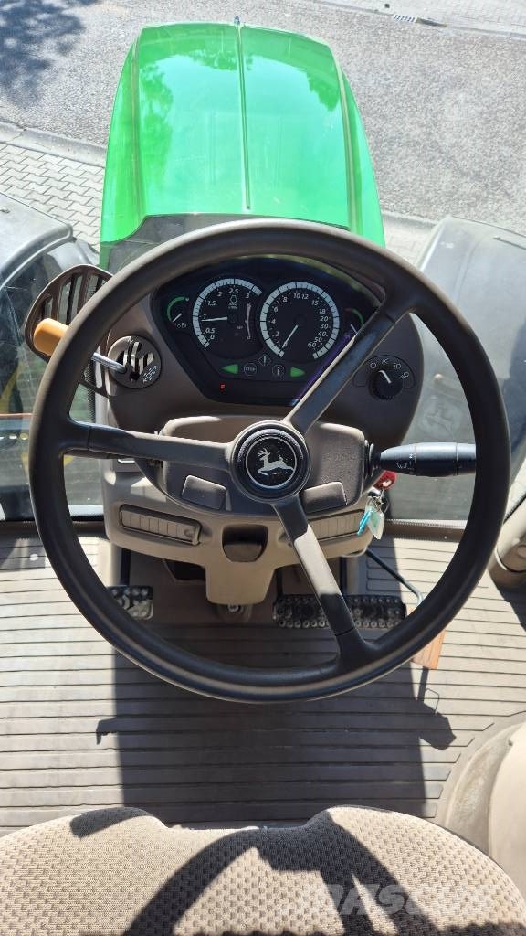 John Deere 6170 R AP 50Kmh. Airbrakes and Frontlift Traktorit
