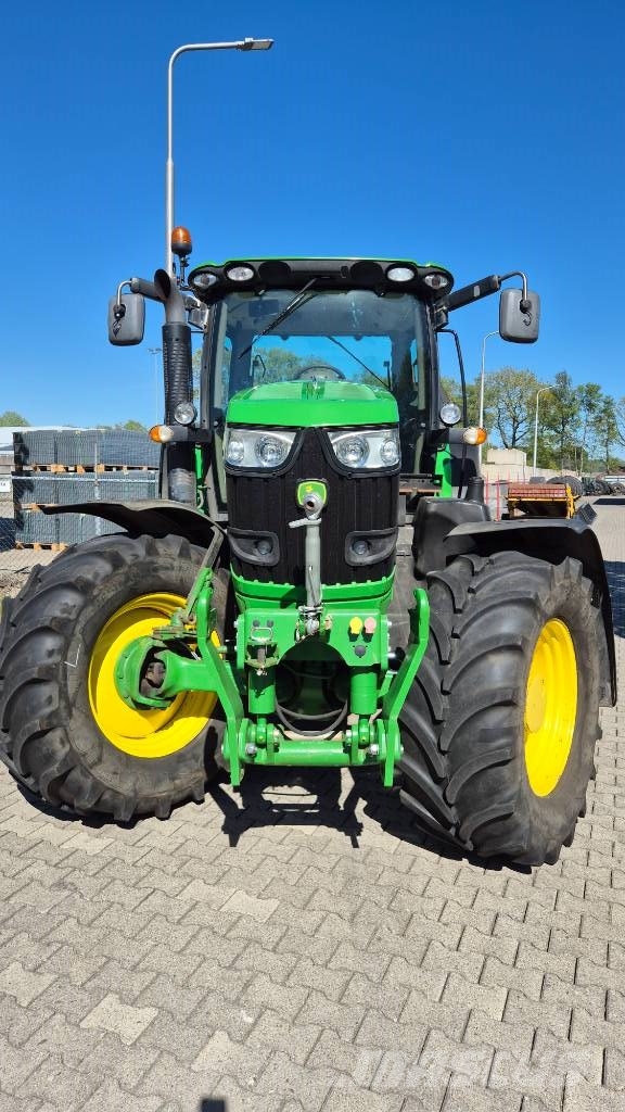 John Deere 6170 R AP 50Kmh. Airbrakes and Frontlift Traktorit