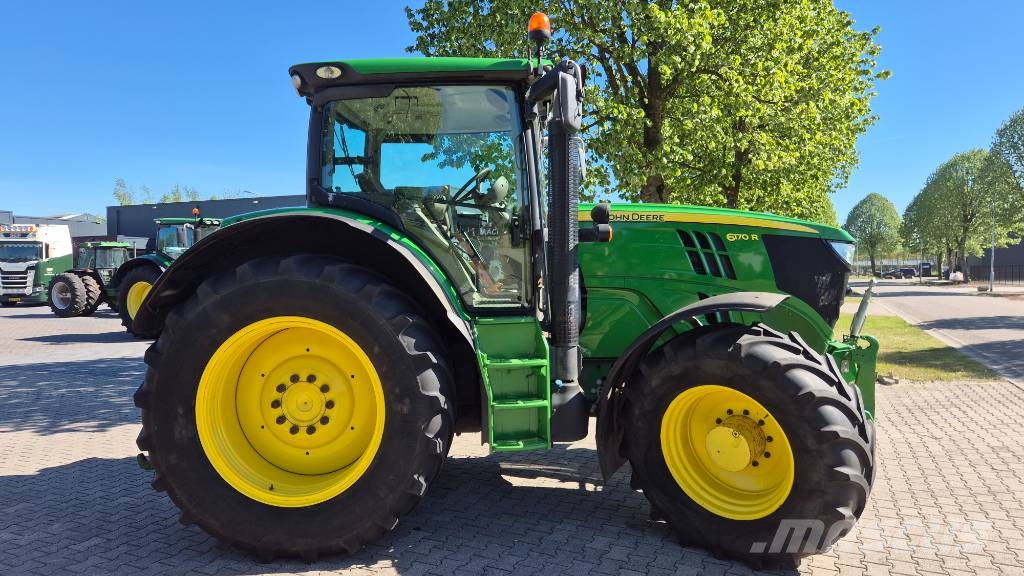 John Deere 6170 R AP 50Kmh. Airbrakes and Frontlift Traktorit