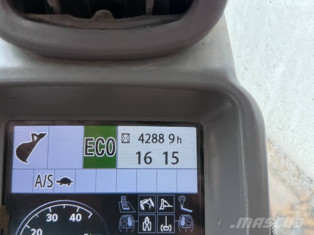Hitachi ZX140W-6 - Blade / Triple Boom / Auto Greasing Wielgraafmachines