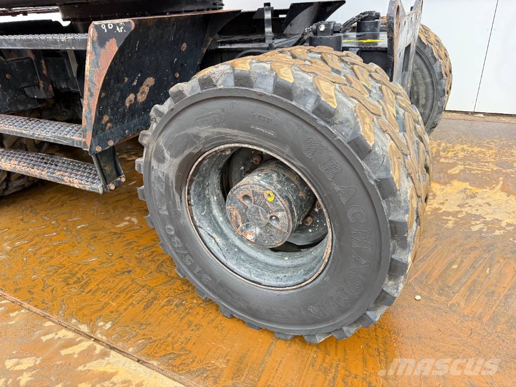 Hitachi ZX140W-6 - Blade / Triple Boom / Auto Greasing Wielgraafmachines