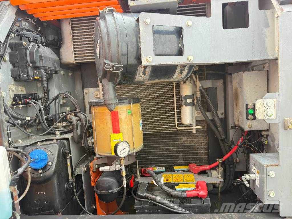 Hitachi ZX140W-6 - Blade / Triple Boom / Auto Greasing Wielgraafmachines