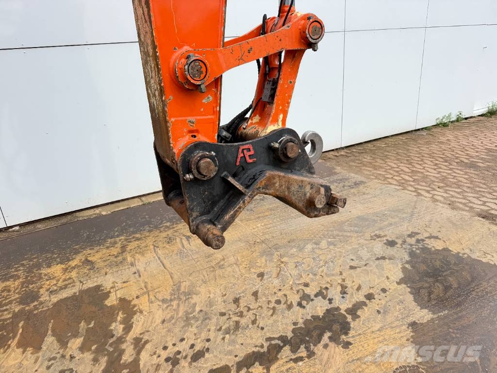 Hitachi ZX140W-6 - Blade / Triple Boom / Auto Greasing Wielgraafmachines