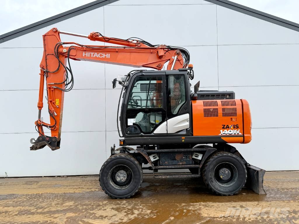Hitachi ZX140W-6 - Blade / Triple Boom / Auto Greasing Wielgraafmachines