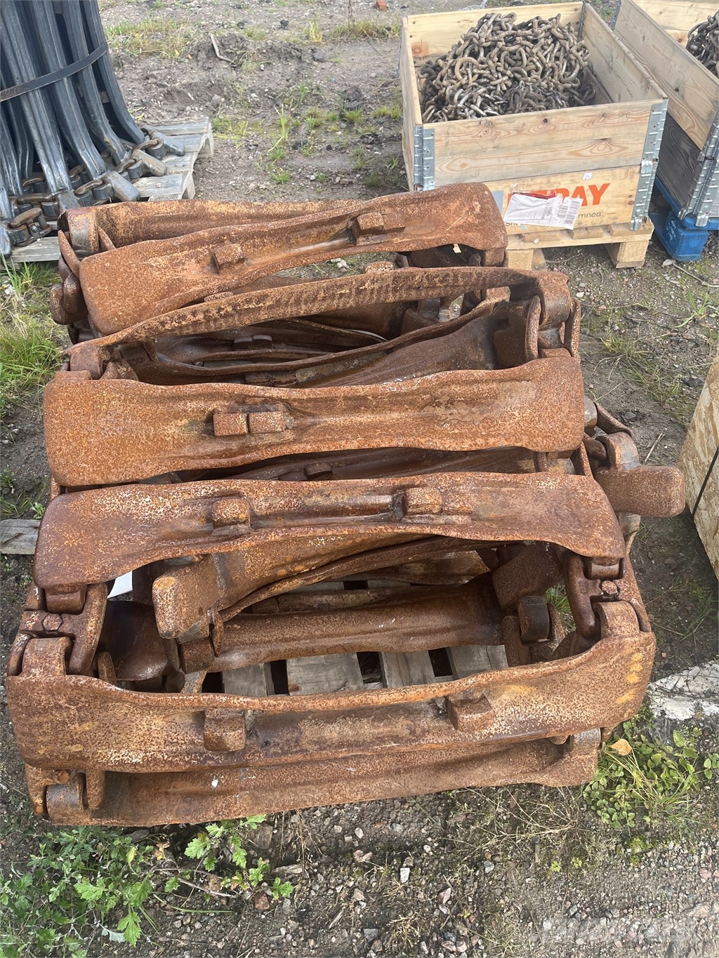 Clark ATF 710/45*26,5 Tracks, chains and undercarriage