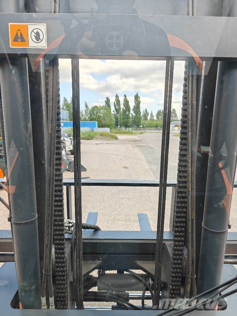 Doosan D70S-7 dieseltrukki varattu شاحنات الديزل