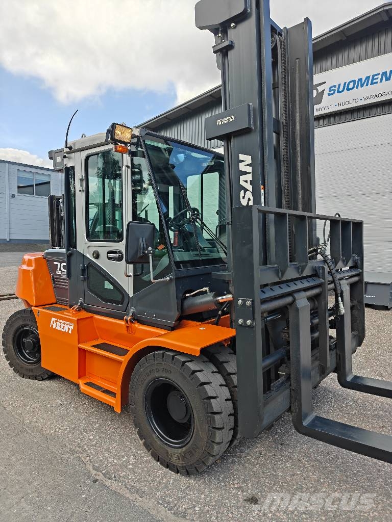 Doosan D70S-7 dieseltrukki varattu شاحنات الديزل
