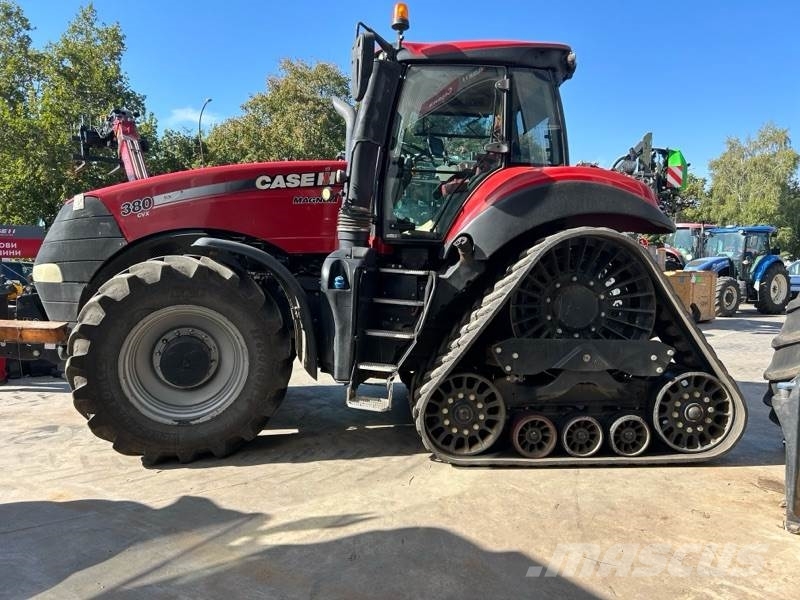 Case IH Magnum 380 CVX رافعات مجنزرة