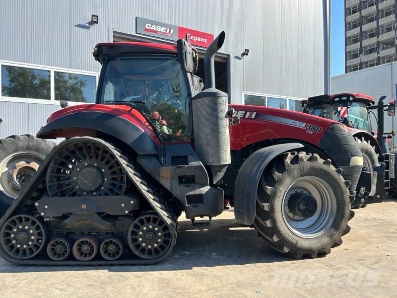 Case IH Magnum 380 CVX رافعات مجنزرة