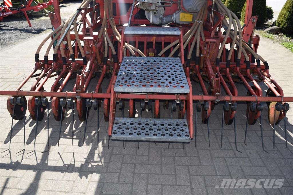 Kverneland Accord Pneumatic DA Mechanické secí stroje