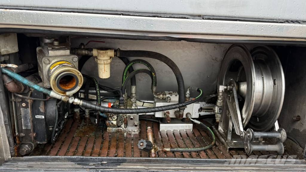 MAN TGL 12.250 4X2 BL Saug- und Druckwagen