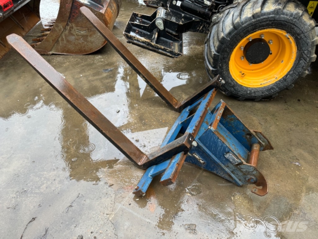 Yanmar B95W (40496) *D02 Wheeled excavators