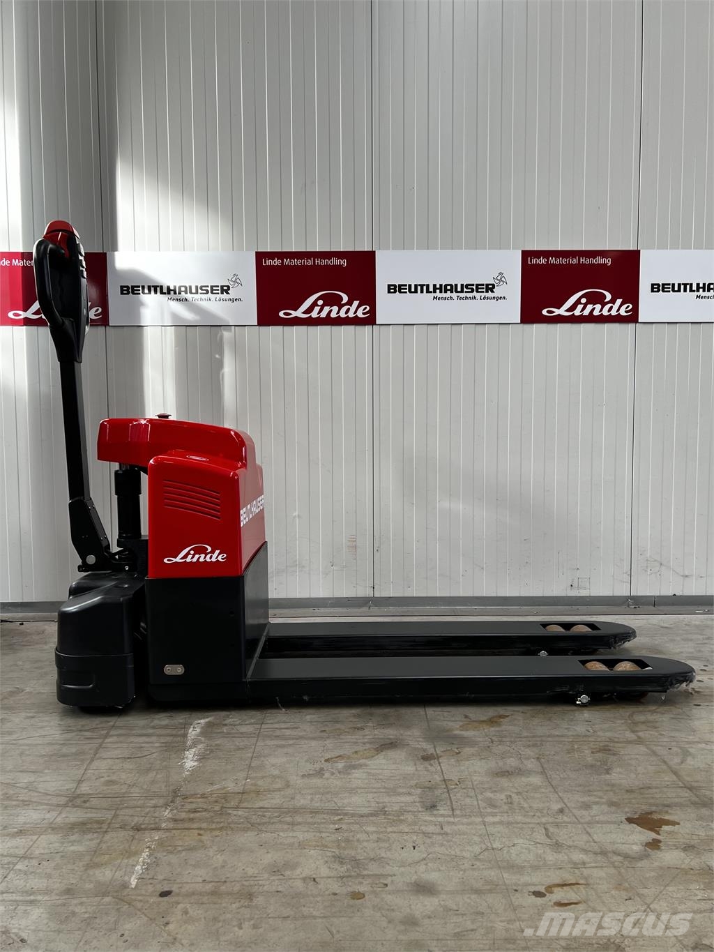 Linde MT15 Käyden ajettavat pinoamistrukit