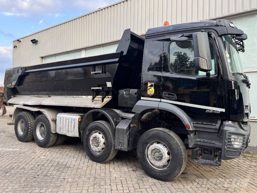 Mercedes-Benz AROCS 3246 8X4 TIPPER Kipper