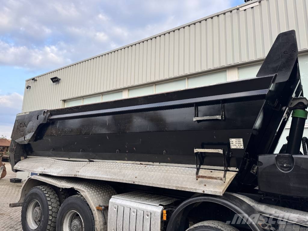Mercedes-Benz AROCS 3246 8X4 TIPPER Kipper