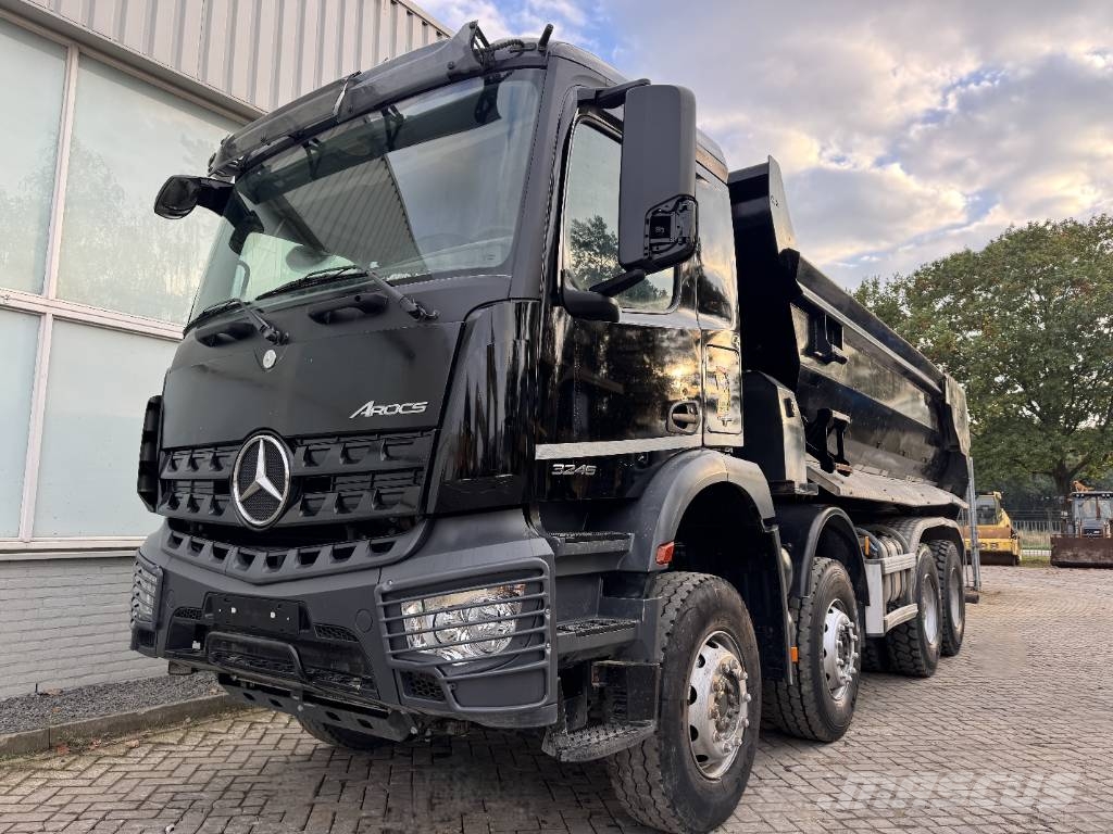 Mercedes-Benz AROCS 3246 8X4 TIPPER Kipper
