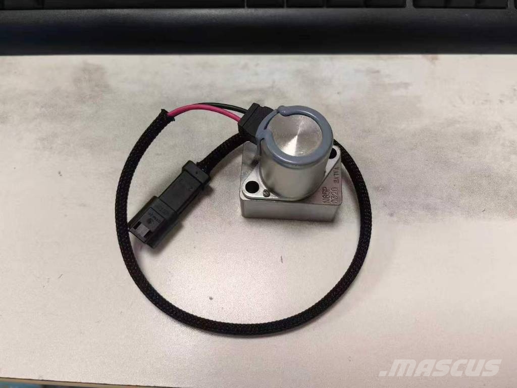 Komatsu PC200-8M0 Anti-jamming Solenoid Valve 发动机