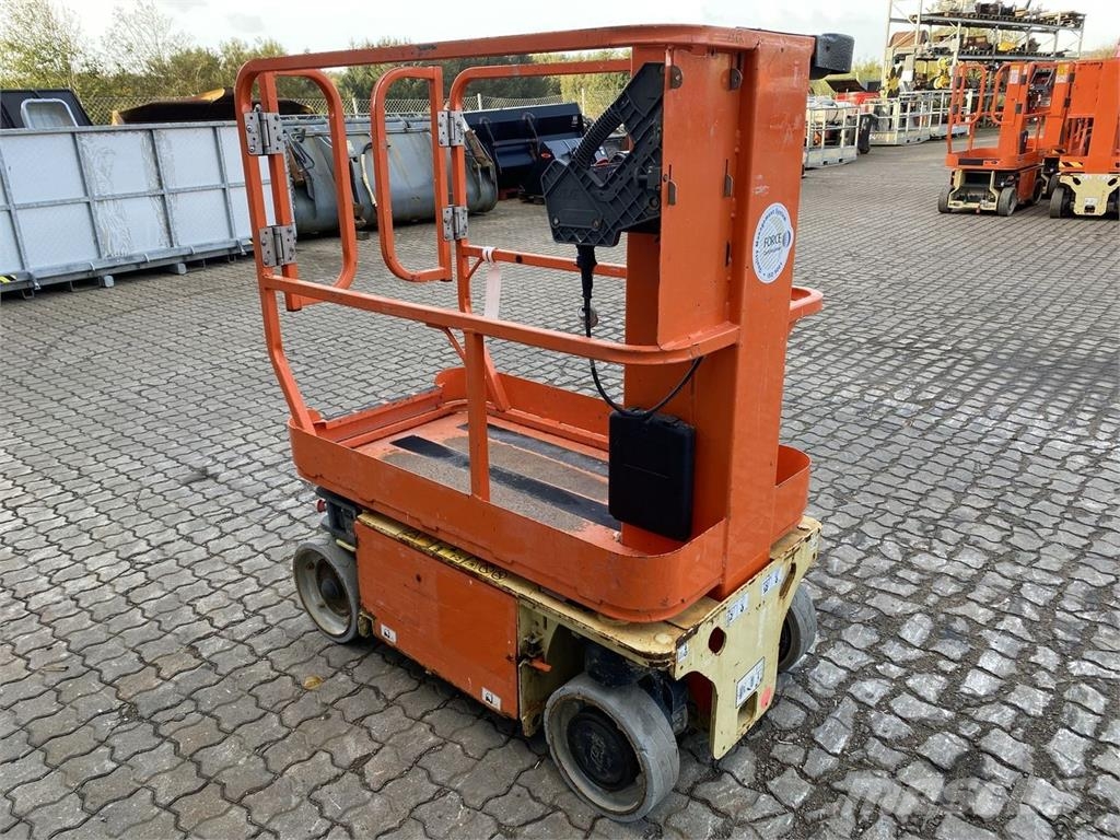 JLG 1230ES Henkilönostimet ja nostolaitteet