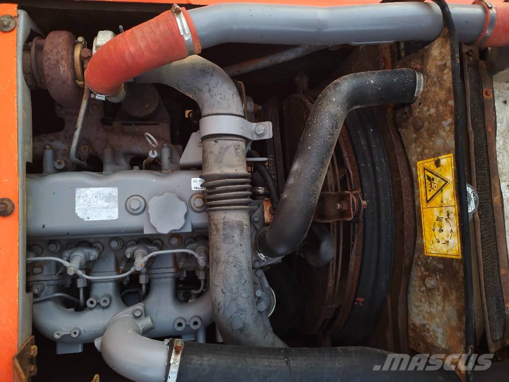 Hitachi ZX 120 대형 굴삭기 29톤 이상
