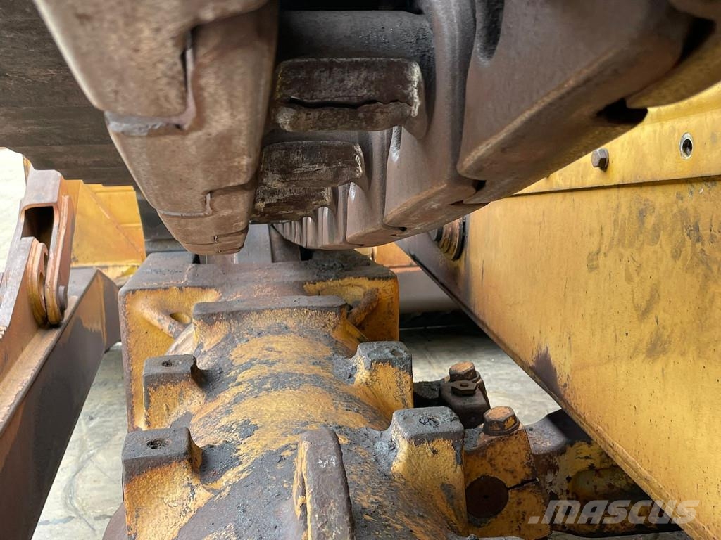 CAT D8T - 2021 Rebuild CE / EPA Верижни булдозери