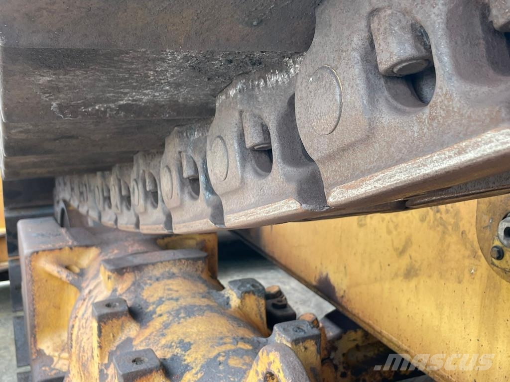 CAT D8T - 2021 Rebuild CE / EPA Верижни булдозери