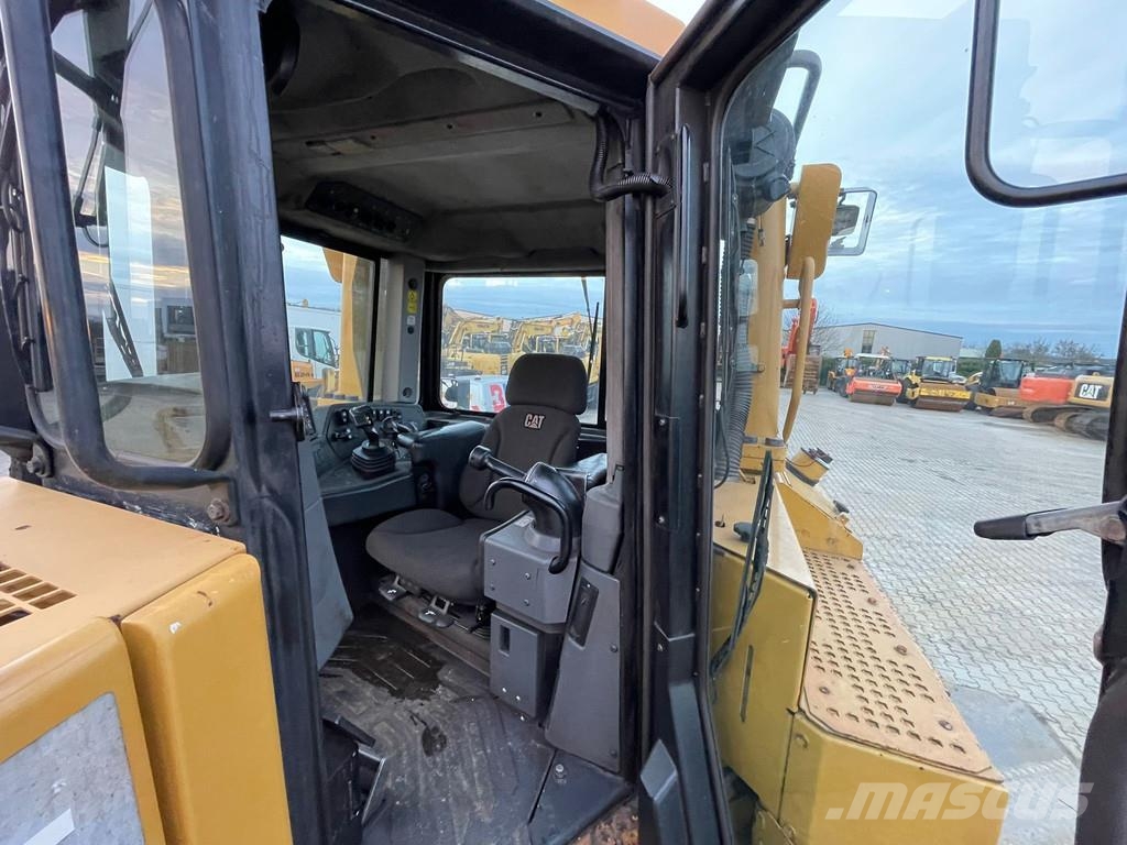 CAT D8T - 2021 Rebuild CE / EPA 履帶推土機