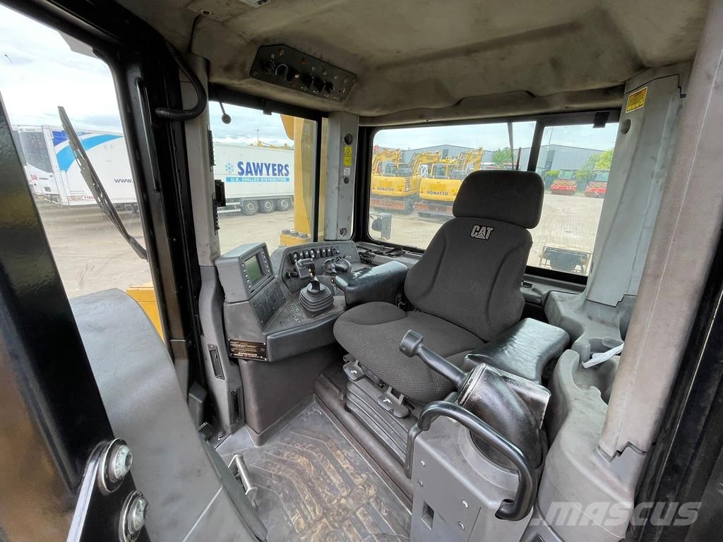 CAT D8T - 2021 Rebuild CE / EPA 履帶推土機