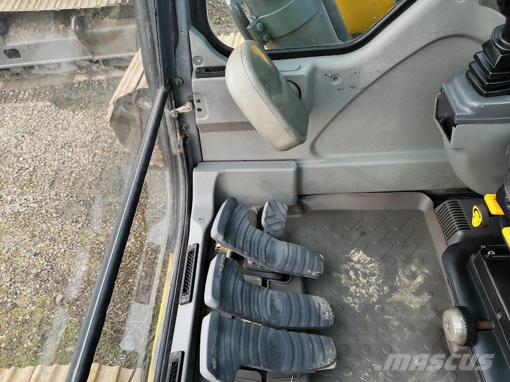 Volvo EC 290 B LC حفارات زحافة
