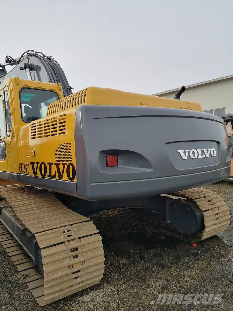Volvo EC 290 B LC حفارات زحافة