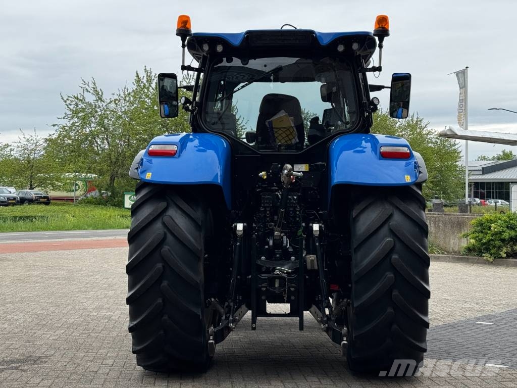New Holland T7.260AC, frontlinkage, airbrakes, 50k, 2022!! الجرارات